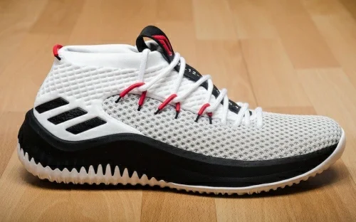 Adidas Dame 4