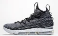 Nike LeBron 15
